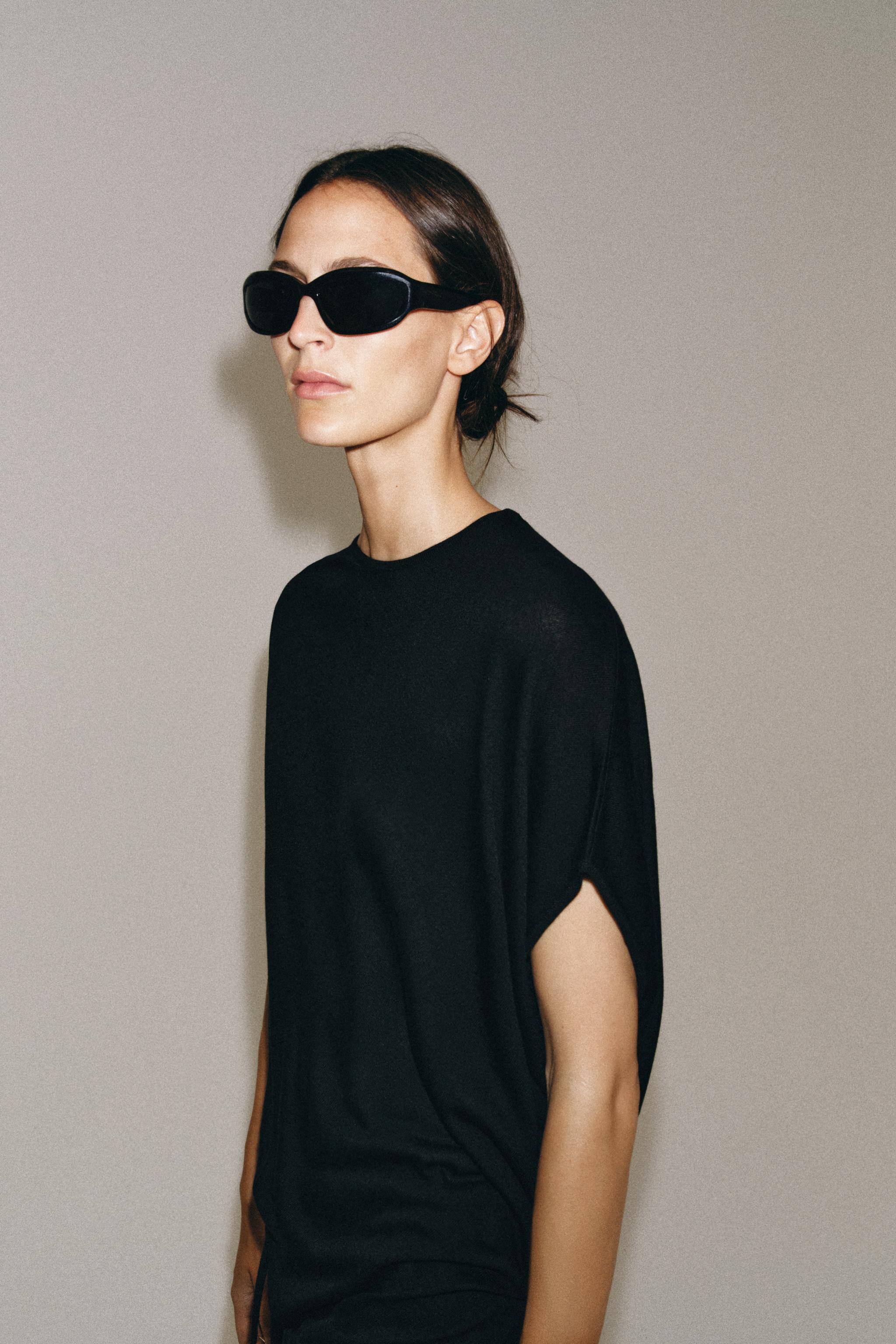 ASYMMETRIC KNIT JUMPER